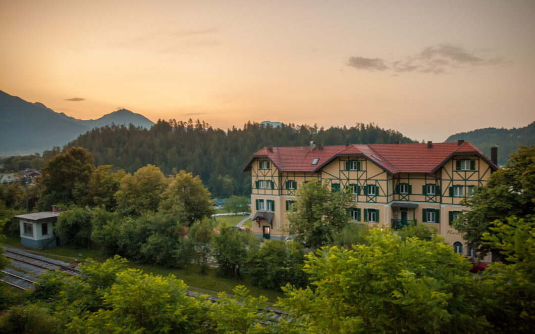 Bled z vlakom- Kako načrtovati popoln oddih tik ob jezeru? - HOTEL TRIGLAV BLED